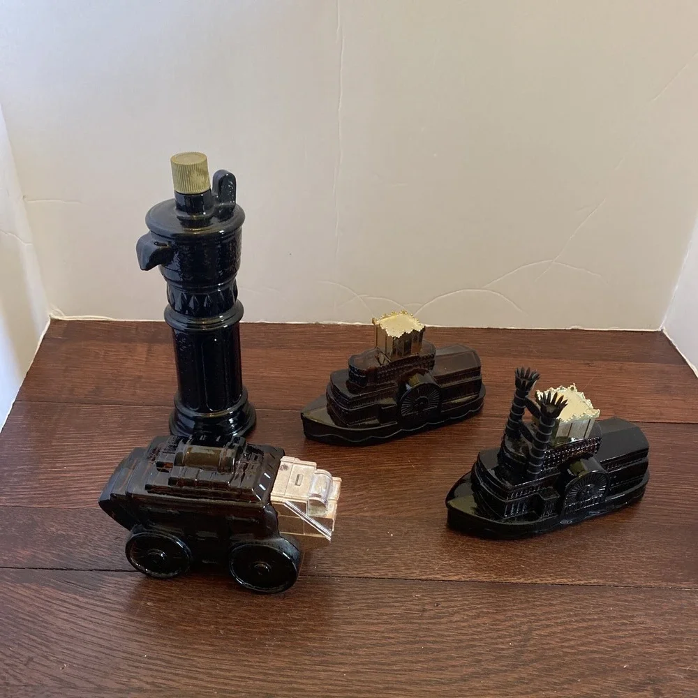 Vintage Avon cologne bottles, Lot Of 4, ‎ Water pump, 2 Steamboats, Stagecoach